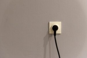 Kontakt i vägg